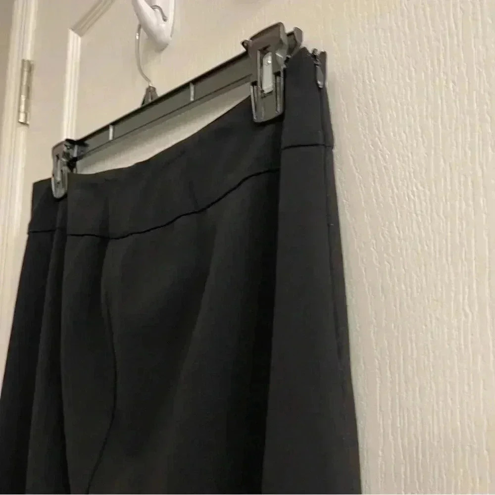 Black Lined Skirt by Investments - Picture 5 of 7